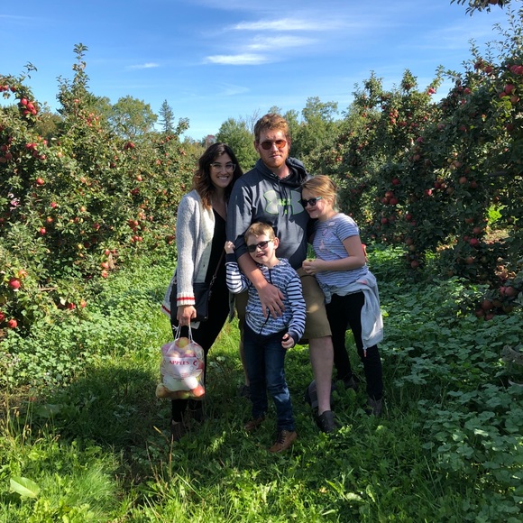 Meet your Posher, Jenna - Picture 1 of 1